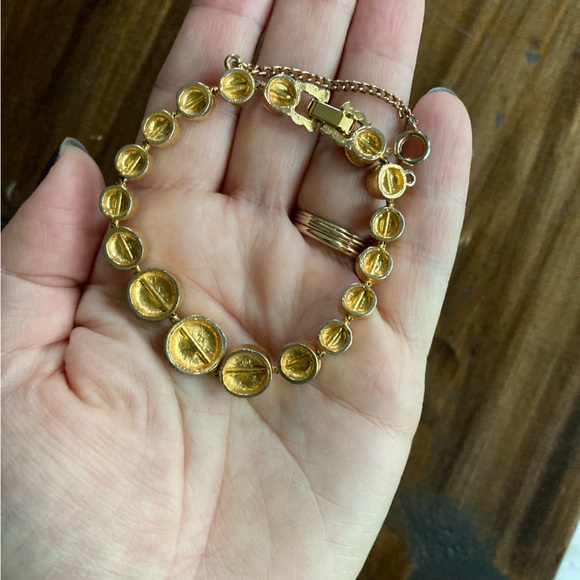 Red-Orange Circle Stone bracelet - Gold tone links - agate - security chain! - Picture 9 of 11